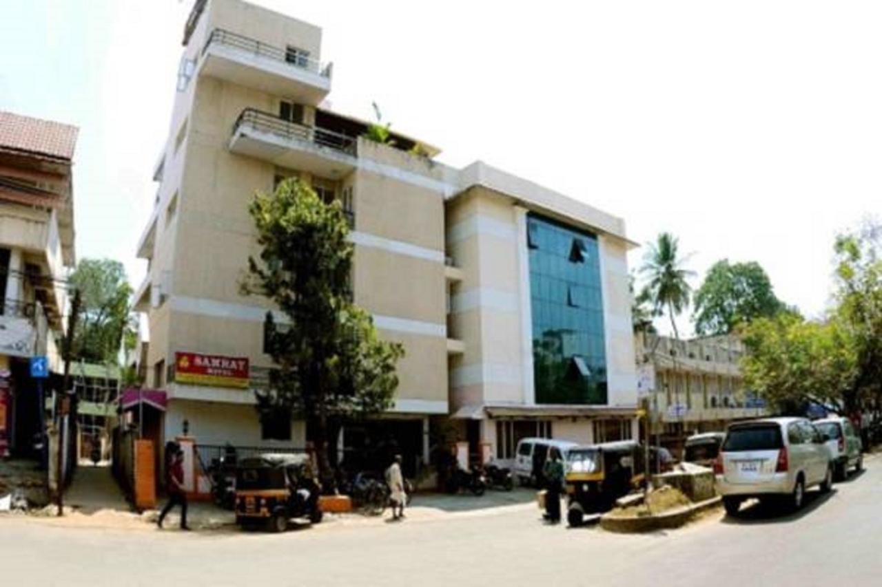 Hotel The Samrat Thiruvananthapuram Екстер'єр фото
