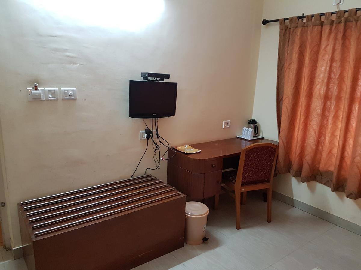 Hotel The Samrat Thiruvananthapuram Екстер'єр фото